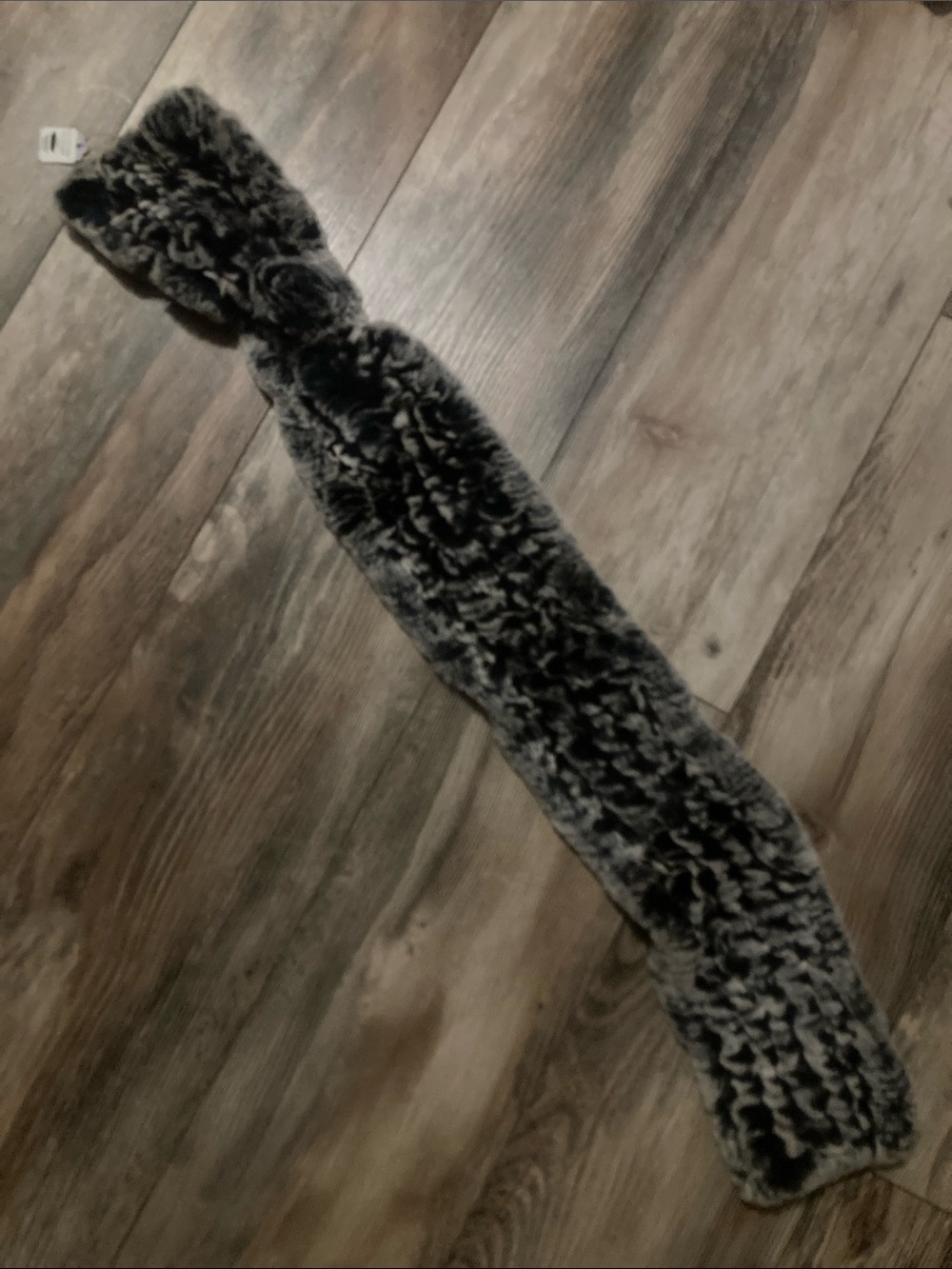 Knit Chinchilla Rex Rosette Scarf NWT White & Black